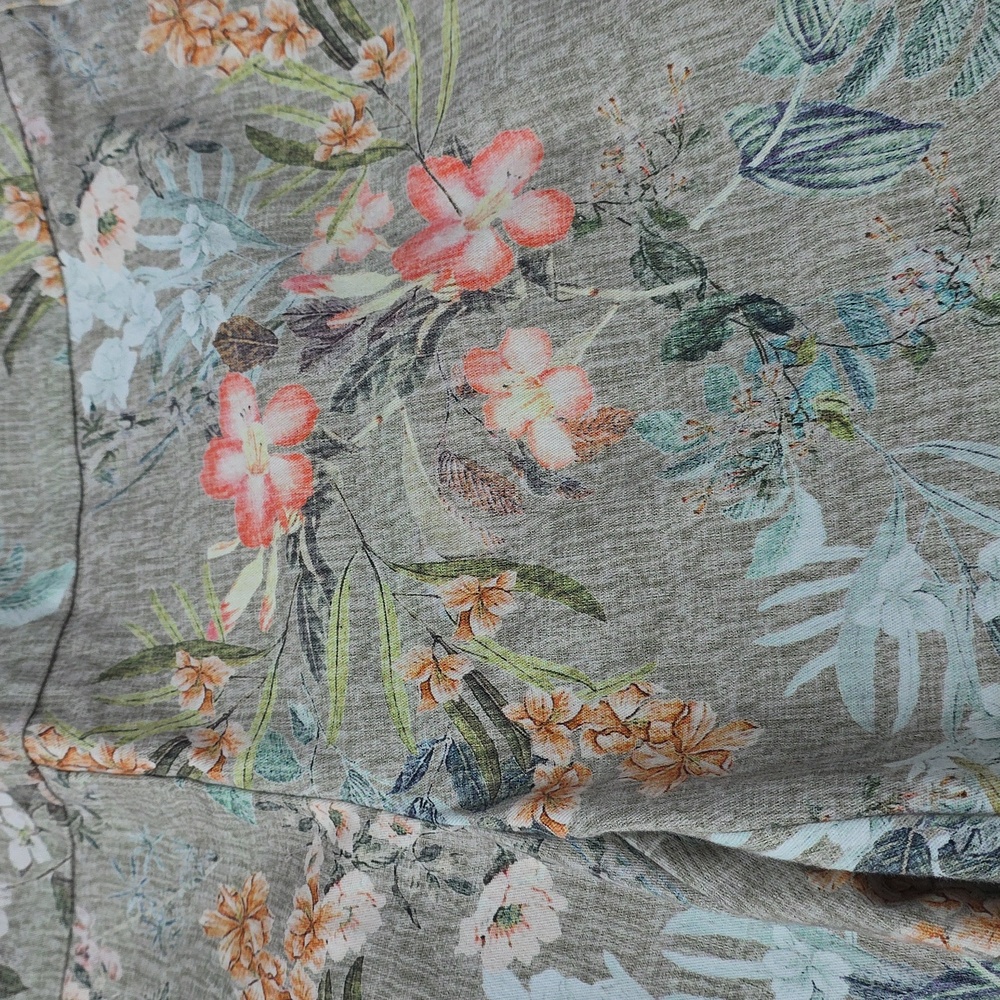 LISETTE Floral Patterned Trousers - Picture 7 of 7